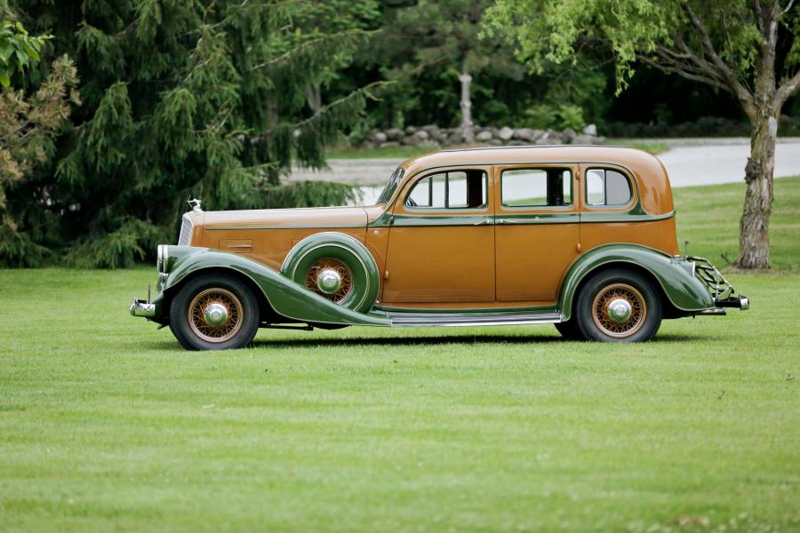  Pierce-Arrow 12 Model Sedan 1934 года  (фото 26 из 32)